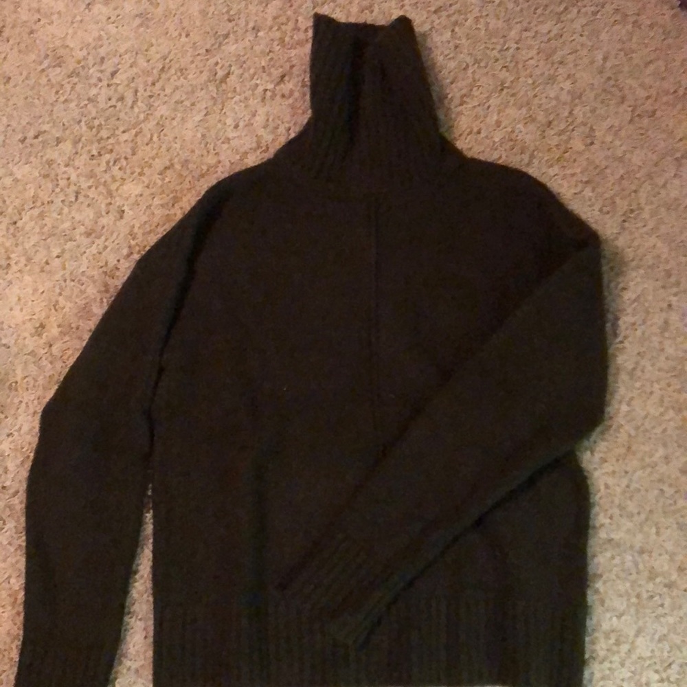 Forever 21 turtle neck sweater